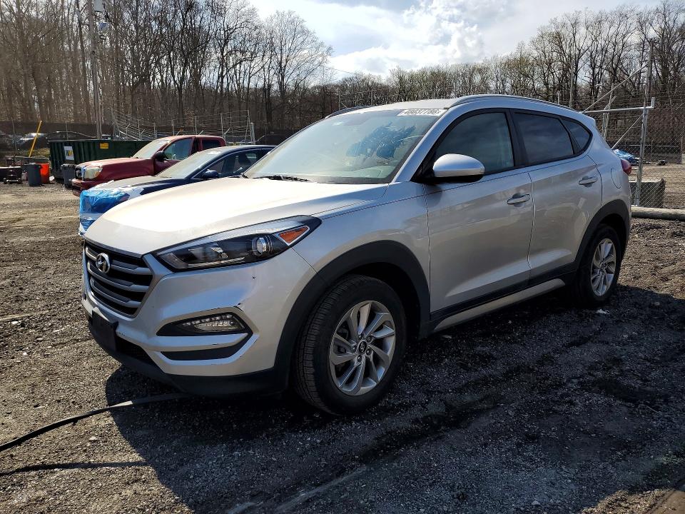 HYUNDAI TUCSON 2017 with VIN KM8J3CA48HU363158 - Photo from auction