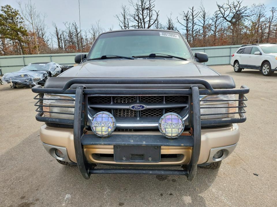 Photo 5 from auction – 2000 FORD EXPLORER with VIN 1FMDU74E1YZB25113