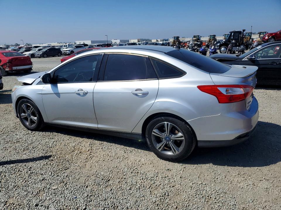 Photo 2 from auction – 2014 FORD FOCUS with VIN 1FADP3F22EL143812