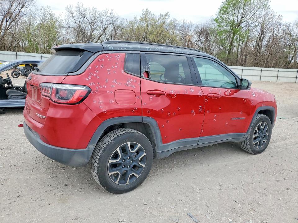Photo 3 from auction – 2020 JEEP COMPASS with VIN 3C4NJDDB5LT220912