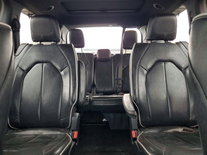 Photo 10 from auction – 2018 CHRYSLER PACIFICA with VIN 2C4RC1GG0JR259893