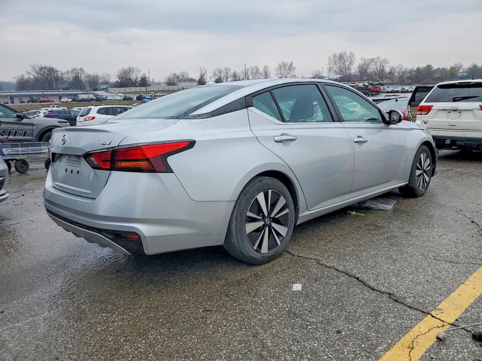 Photo 3 from auction – 2021 NISSAN ALTIMA with VIN 1N4BL4DV2MN341203
