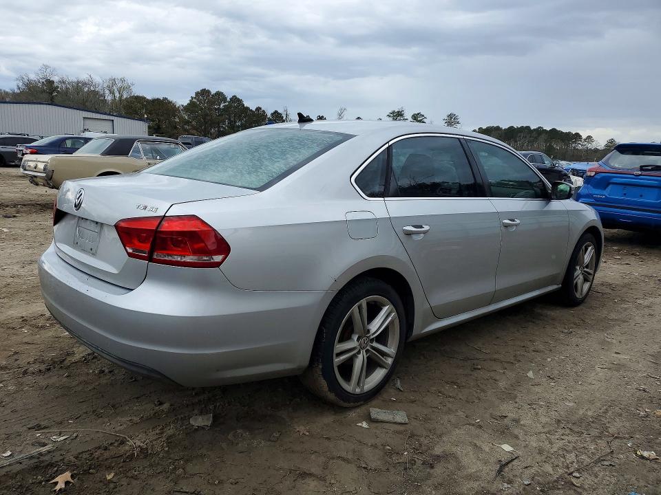 Photo 3 from auction – 2014 VOLKSWAGEN PASSAT with VIN 1VWBT7A38EC119600