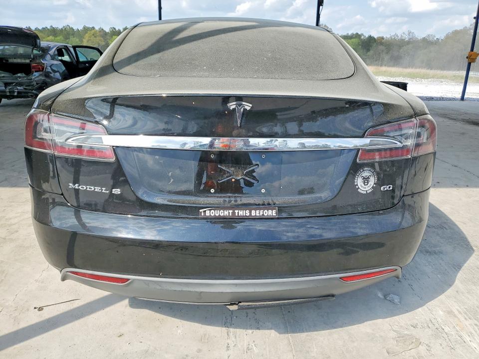 Photo 6 from auction – 2013 TESLA MODEL S with VIN 5YJSA1AG8DFP07619
