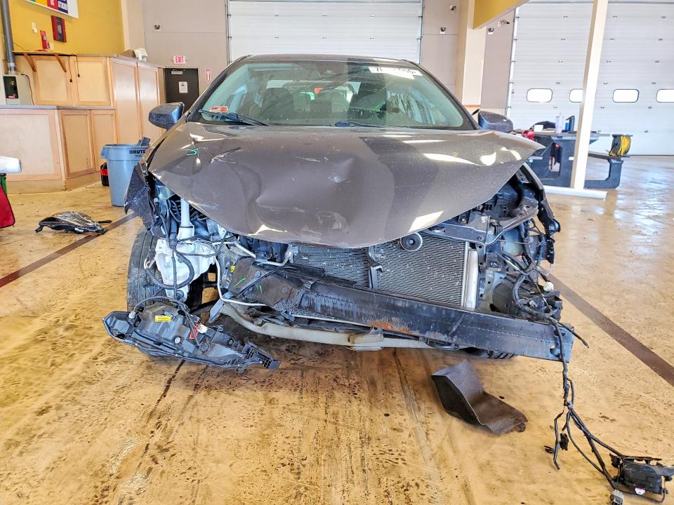 Photo 5 from auction – 2017 TOYOTA COROLLA with VIN 2T1BURHE6HC829447