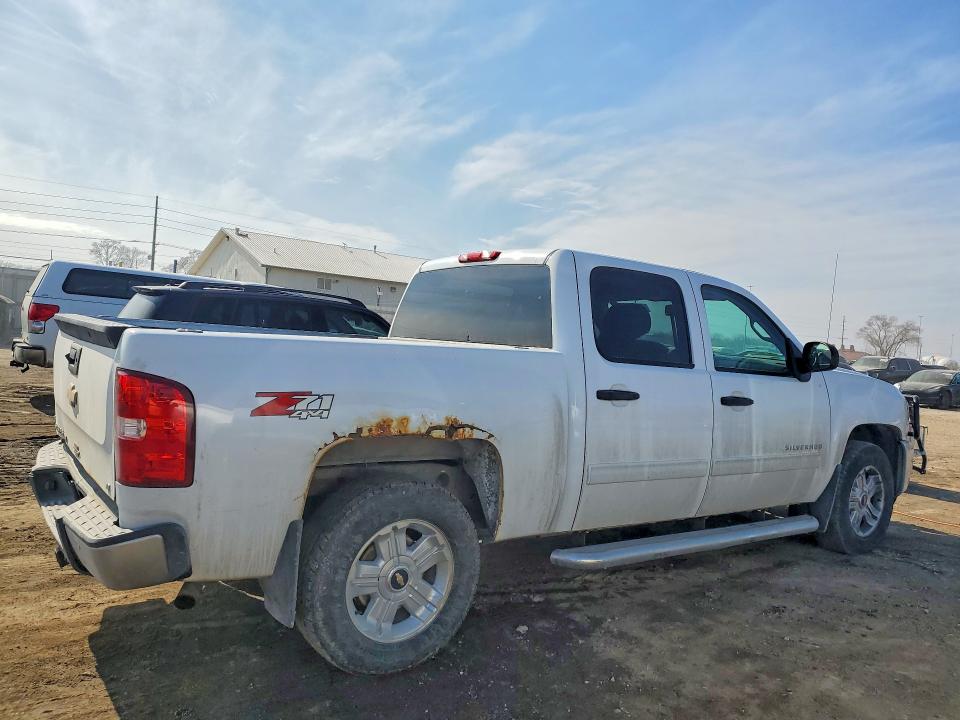 Photo 3 from auction – 2013 CHEVROLET SILVERADO with VIN 3GCPKSE79DG159045