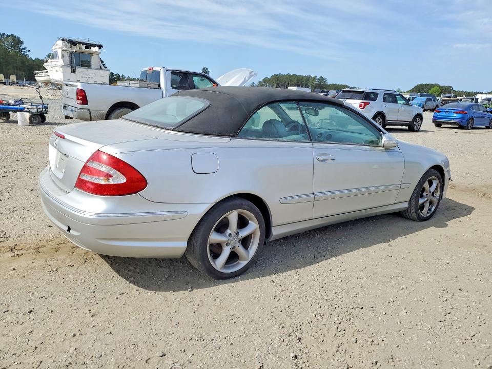 Photo 3 from auction – 2005 MERCEDES-BENZ CLK with VIN WDBTK65J05F130875