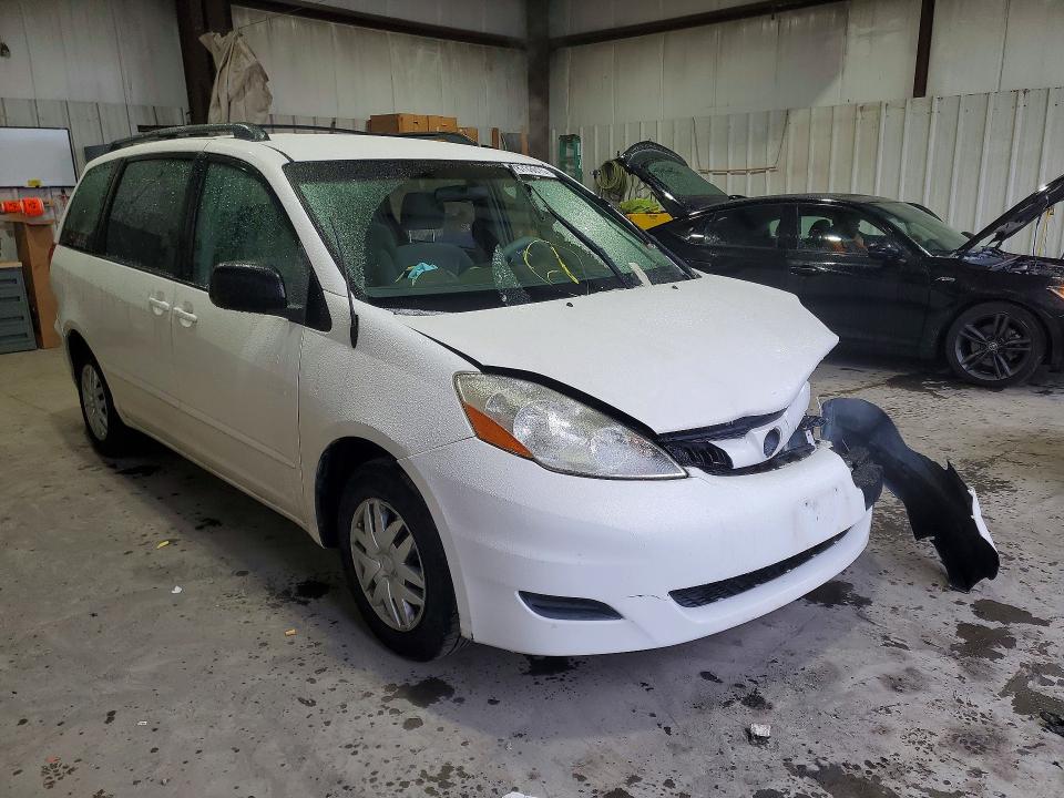 Photo 4 from auction – 2007 TOYOTA SIENNA with VIN 5TDZK23C67S010851