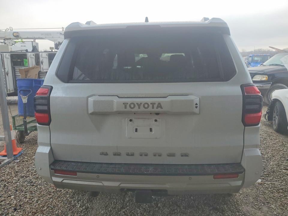 Photo 6 from auction – 2025 TOYOTA 4RUNNER with VIN JTEVA5BRXS5035044