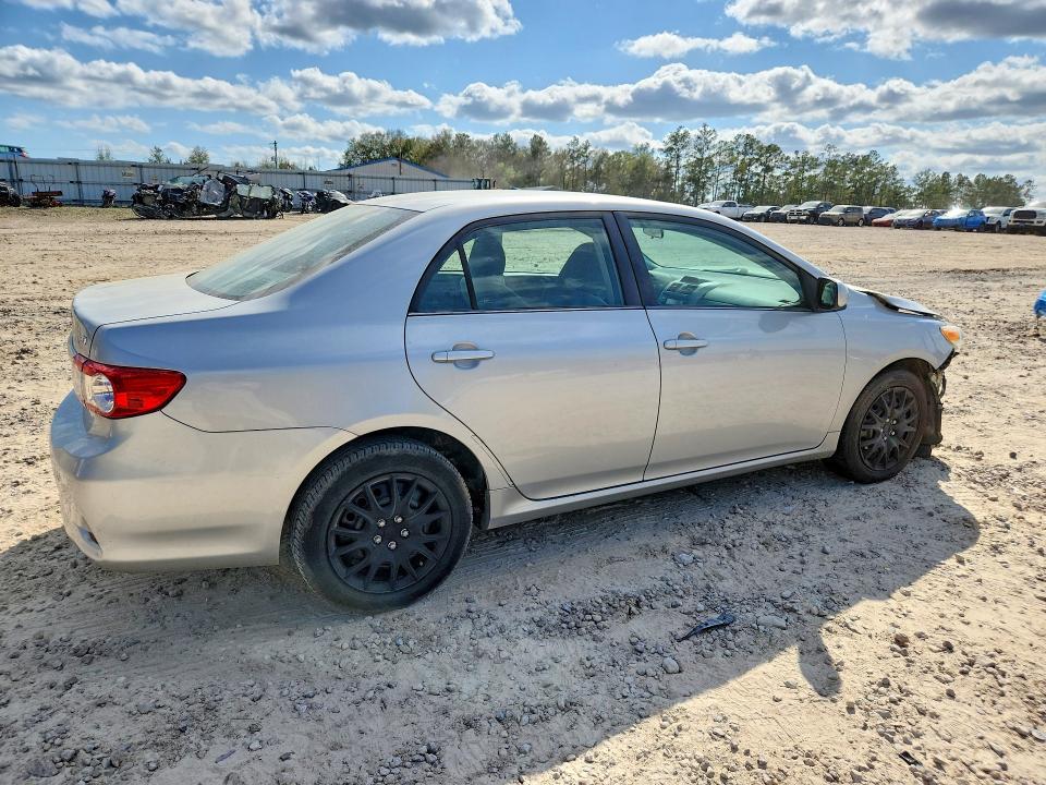Photo 3 from auction – 2013 TOYOTA COROLLA with VIN 5YFBU4EE0DP124791