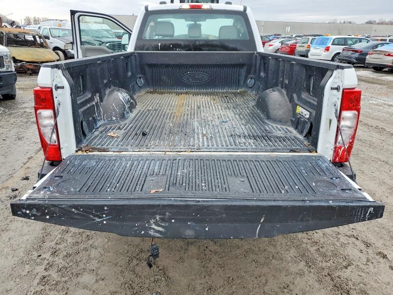 Zdjęcie 10 z aukcji – 2021 FORD F250 z VIN 1FTBF2B60MED44828
