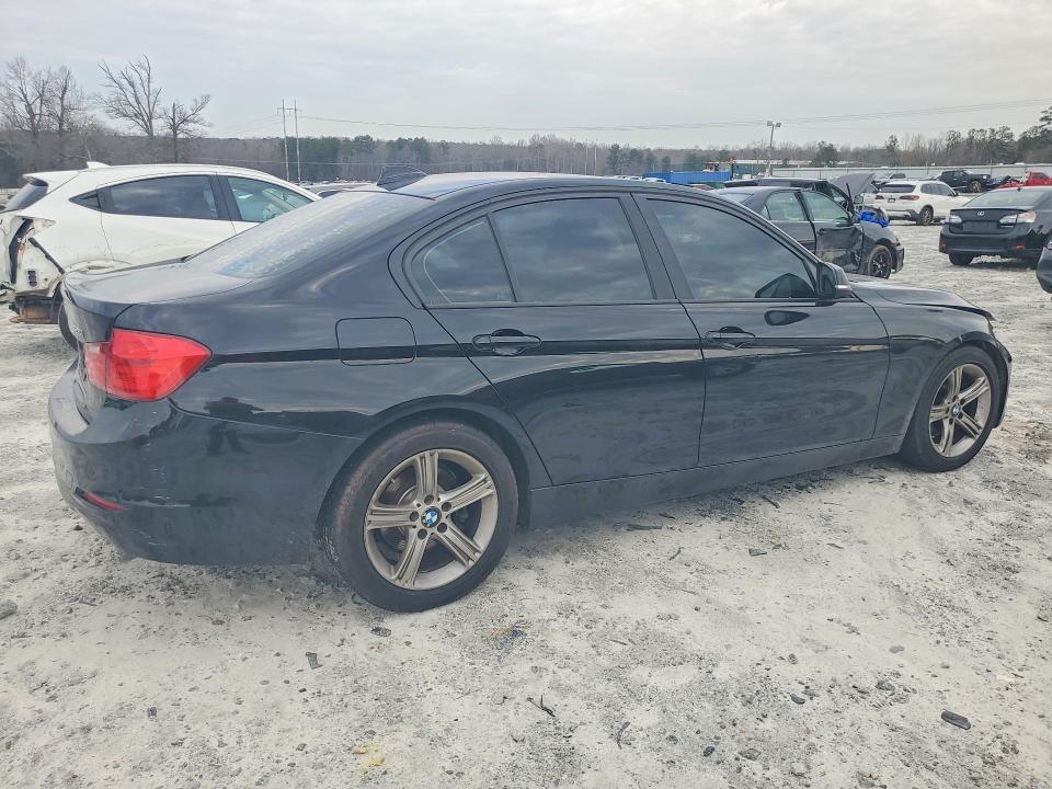 Photo 3 from auction – 2013 BMW 328 with VIN WBA3A5C52DF355198