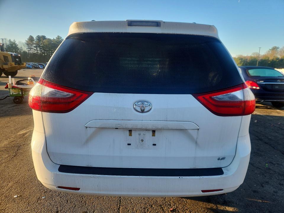 Photo 6 from auction – 2020 TOYOTA SIENNA with VIN 5TDKZ3DCXLS025039