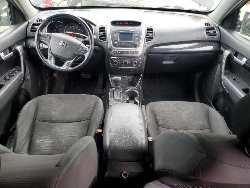 Photo 8 from auction – 2015 KIA SORENTO with VIN 5XYKTDA67FG616470