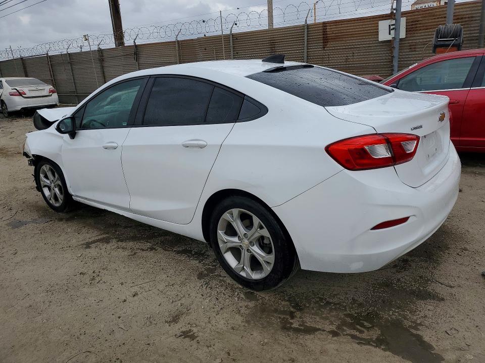 Photo 2 from auction – 2018 CHEVROLET CRUZE with VIN 1G1BC5SM2J7207102