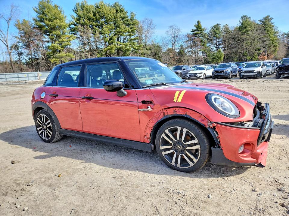 Photo 4 from auction – 2021 MINI COOPER with VIN WMWXU9C01M2N39995