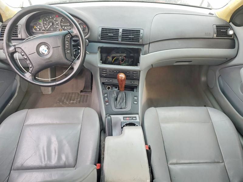 Photo 8 from auction – 2002 BMW 325 with VIN WBAEV33422KL69017