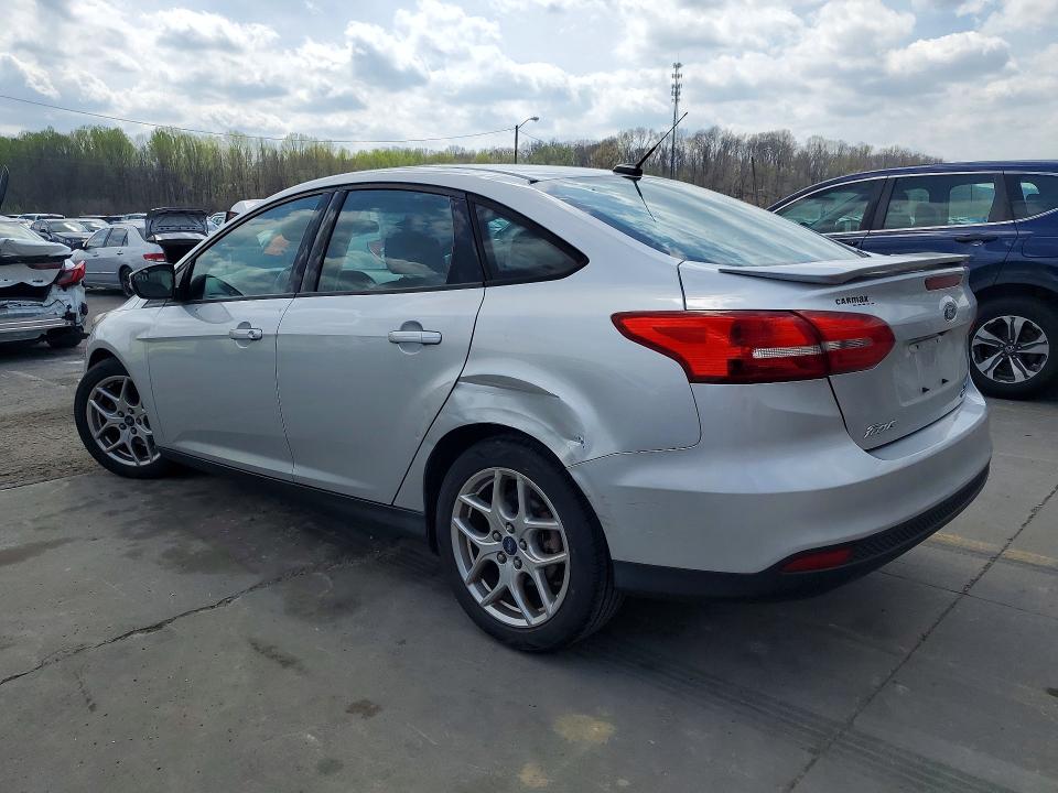 Zdjęcie 2 z aukcji – 2015 FORD FOCUS z VIN 1FADP3F22FL361086