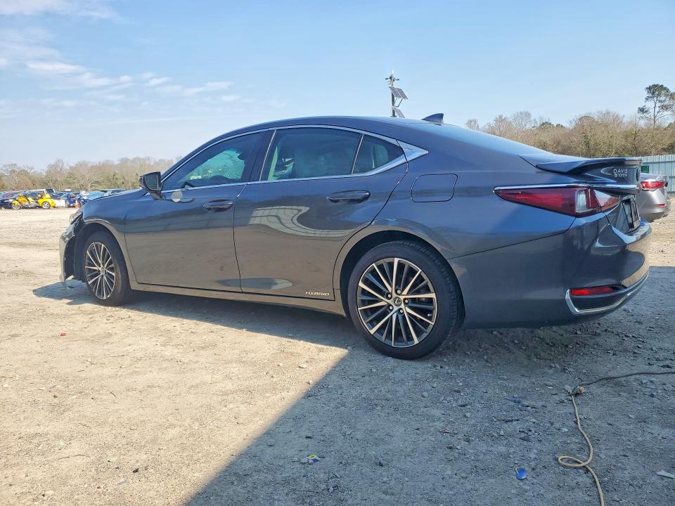 Photo 2 from auction – 2022 LEXUS ES with VIN 58ADA1C18NU021384