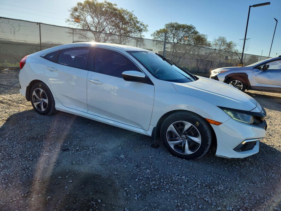 Photo 4 from auction – 2019 HONDA CIVIC with VIN 2HGFC2F62KH505904