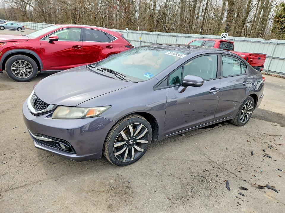 HONDA CIVIC 2015 مع رقم تعريف المركبة 2HGFB2F96FH553313 - صورة من المزاد