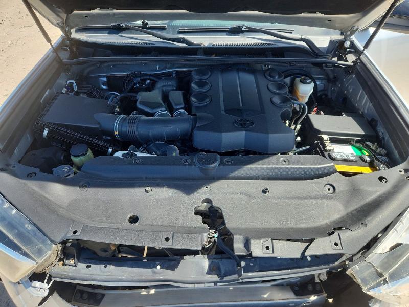Photo 12 from auction – 2018 TOYOTA 4RUNNER with VIN JTEZU5JR7J5168286