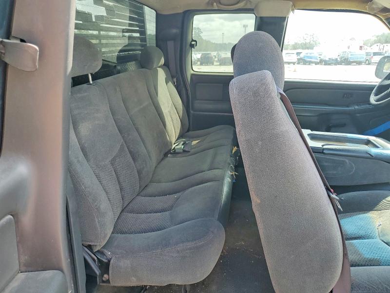 Photo 10 from auction – 2004 CHEVROLET SILVERADO with VIN 2GCEC19T841243436