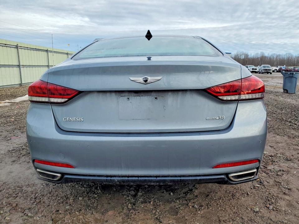 Photo 6 from auction – 2016 HYUNDAI GENESIS with VIN KMHGN4JE7GU135542