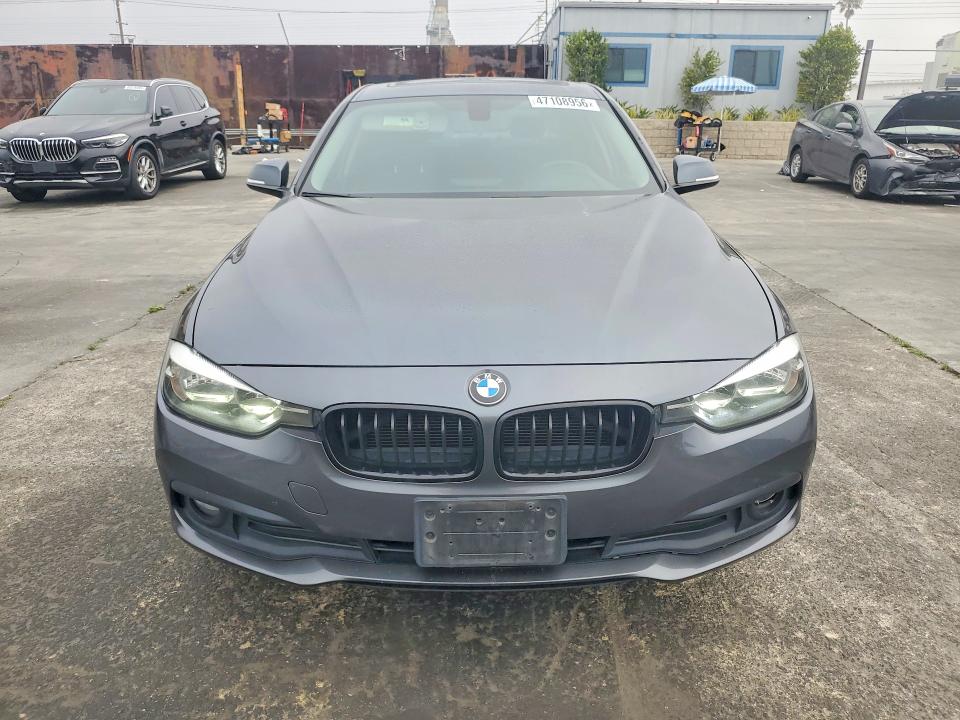 Photo 5 from auction – 2017 BMW 320 with VIN WBA8A9C37HK864356
