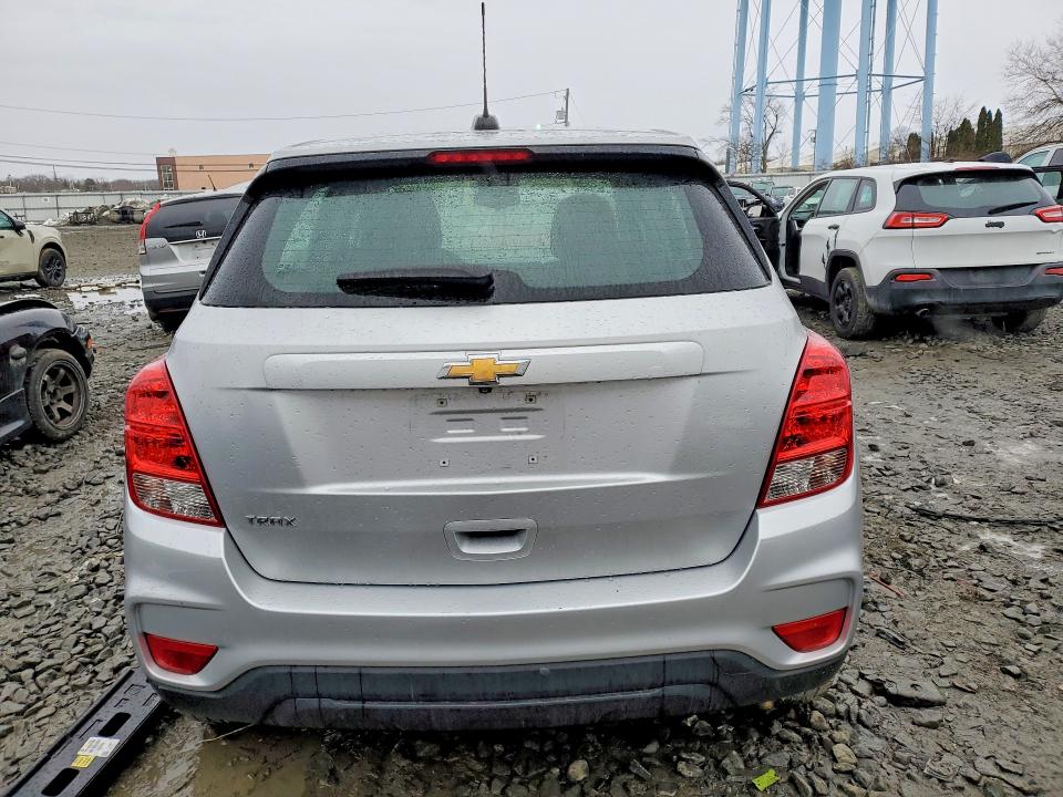 Photo 6 from auction – 2018 CHEVROLET TRAX with VIN KL7CJKSB5JB593152