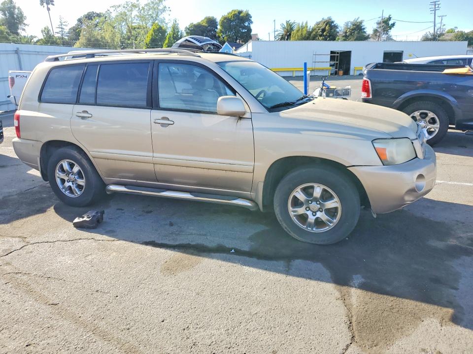 Photo 4 from auction – 2004 TOYOTA HIGHLANDER with VIN JTEDP21A640039421