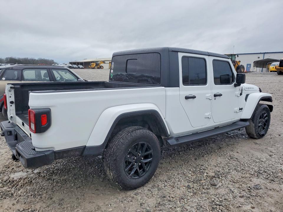 Photo 3 from auction – 2022 JEEP GLADIATOR with VIN 1C6HJTAG7NL169863