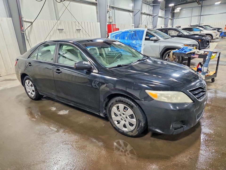 Photo 4 from auction – 2011 TOYOTA CAMRY with VIN 4T1BF3EK6BU702835