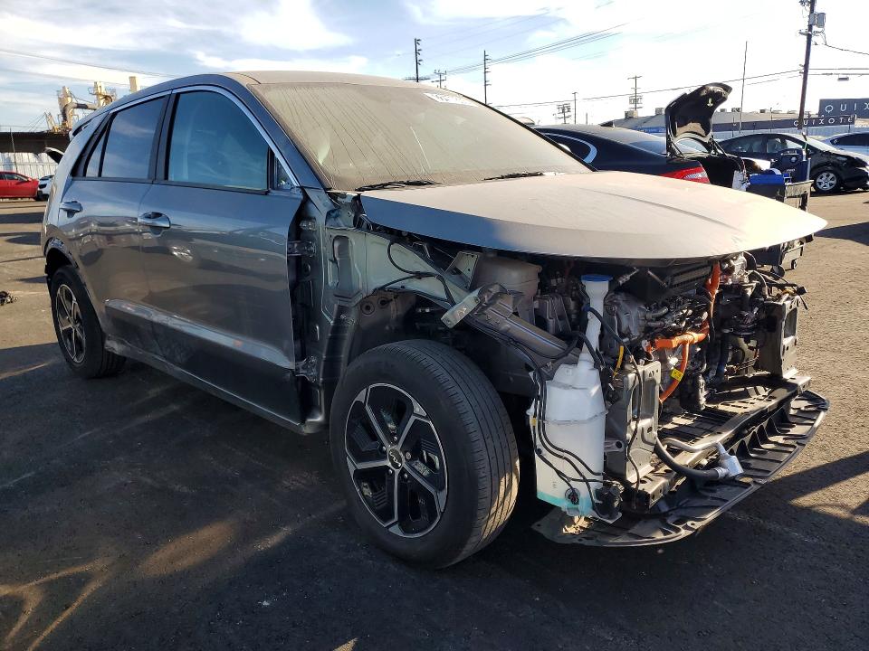 Photo 4 from auction – 2025 KIA NIRO with VIN KNDCP3LE2S5307015