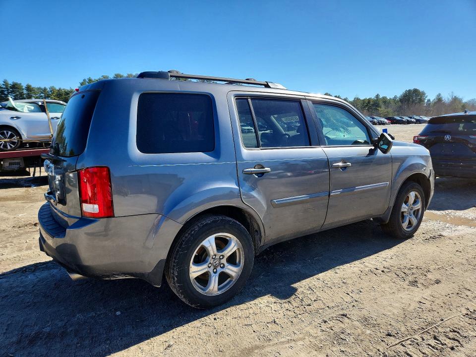 Photo 3 from auction – 2013 HONDA PILOT with VIN 5FNYF3H71DB030524
