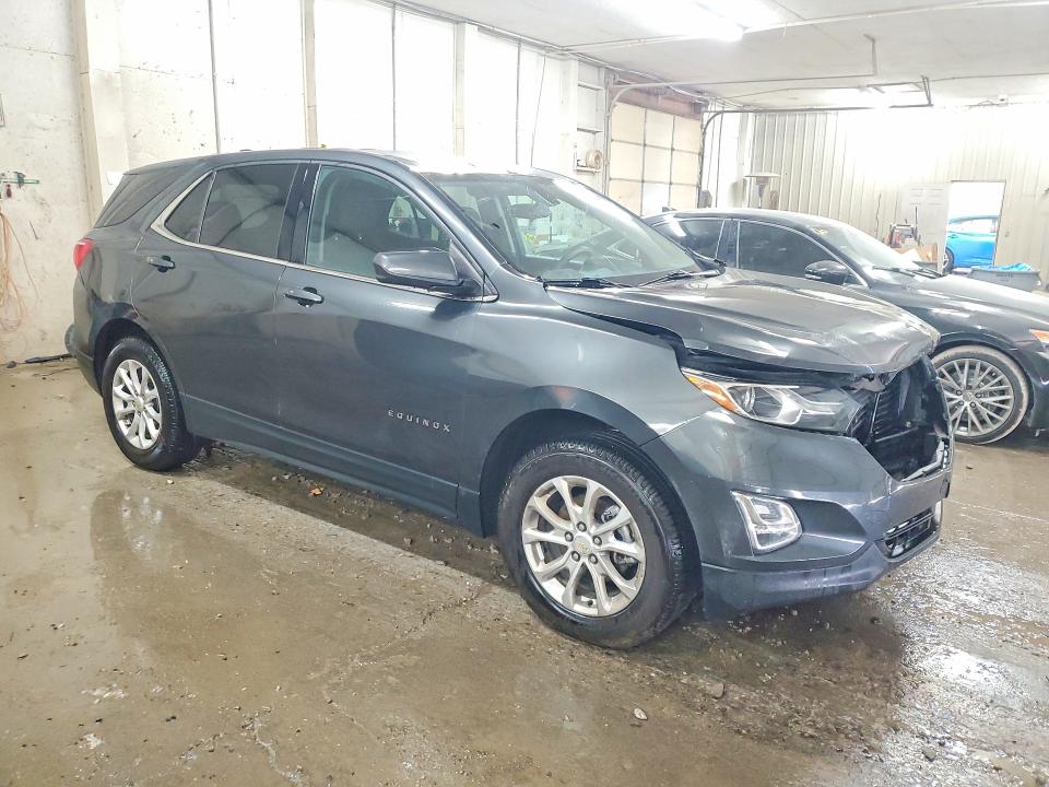 Photo 4 from auction – 2019 CHEVROLET EQUINOX with VIN 2GNAXUEV9K6107352