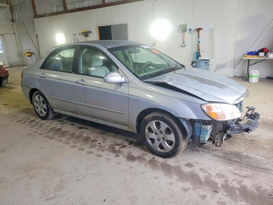 Photo 4 from auction – 2007 KIA SPECTRA with VIN KNAFE121175381178