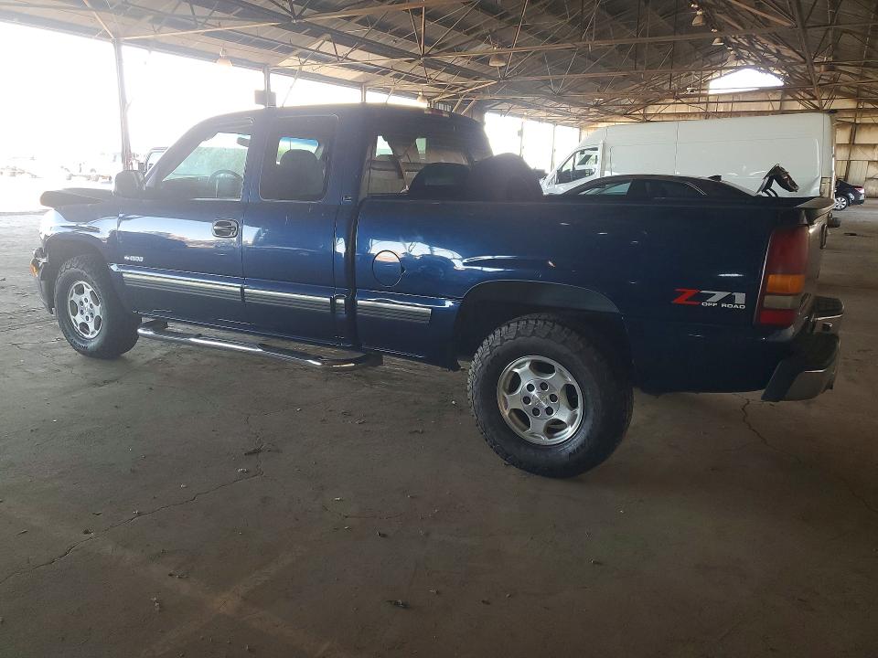 Photo 2 from auction – 2000 CHEVROLET SILVERADO with VIN 2GCEK19T2Y1383894