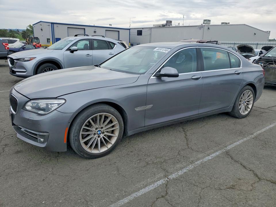 2014 BMW 750 - Търг №48301246