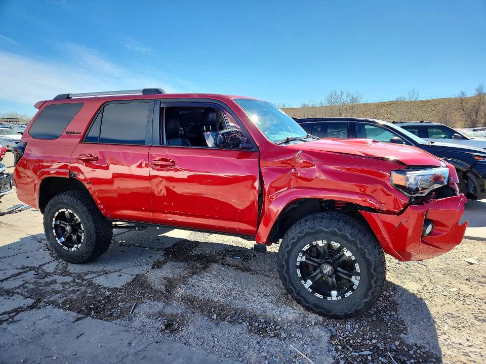 Photo 4 from auction – 2017 TOYOTA 4RUNNER with VIN JTEBU5JR9H5446455