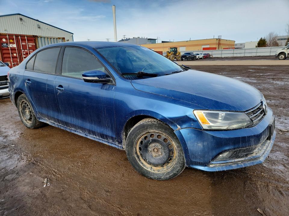 Photo 4 from auction – 2015 VOLKSWAGEN JETTA with VIN 3VWDA7AJ1FM222693
