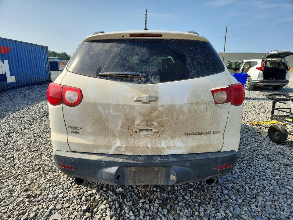Photo 6 from auction – 2011 CHEVROLET TRAVERSE with VIN 1GNKVLED2BJ197202