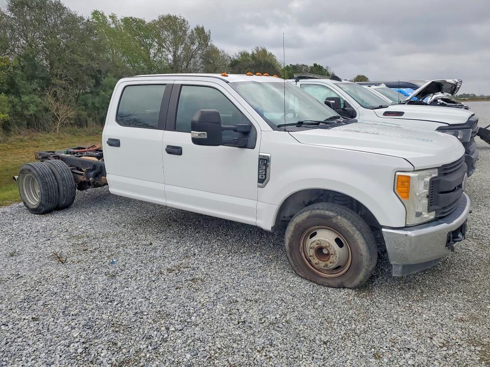 Photo 4 from auction – 2018 FORD F350 with VIN 1FD8W3GT7JEC82446