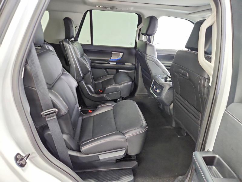 Снимка 11 от търг – 2025 FORD EXPEDITION с VIN 1FMJU1M8XSEA16500