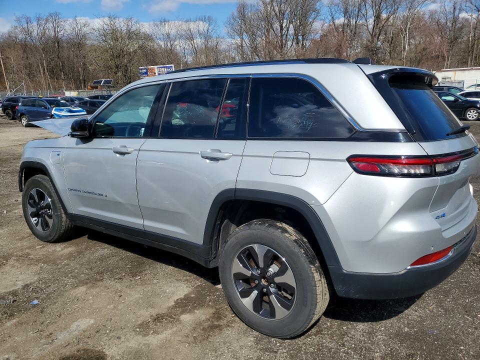 Photo 2 from auction – 2023 JEEP GRAND CHEROKEE with VIN 1C4RJYB60PC626080