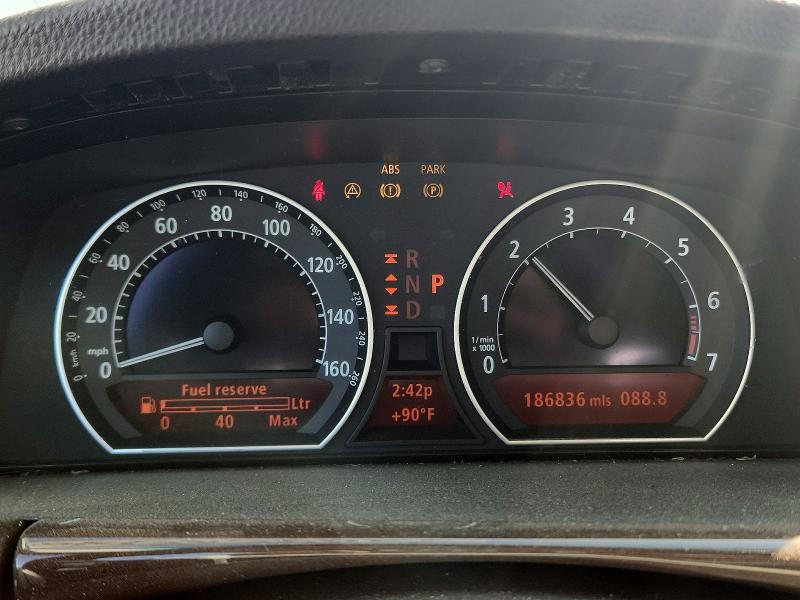 Photo 9 from auction – 2007 BMW 750 with VIN WBAHN83577DT69853