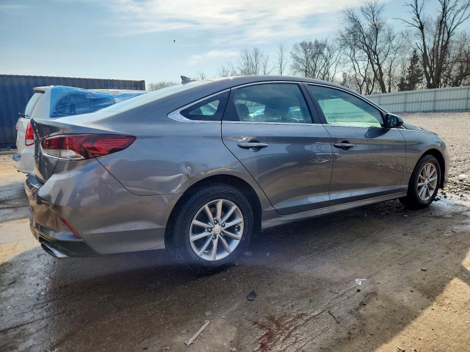 Photo 3 from auction – 2019 HYUNDAI SONATA with VIN 5NPE24AF8KH776201