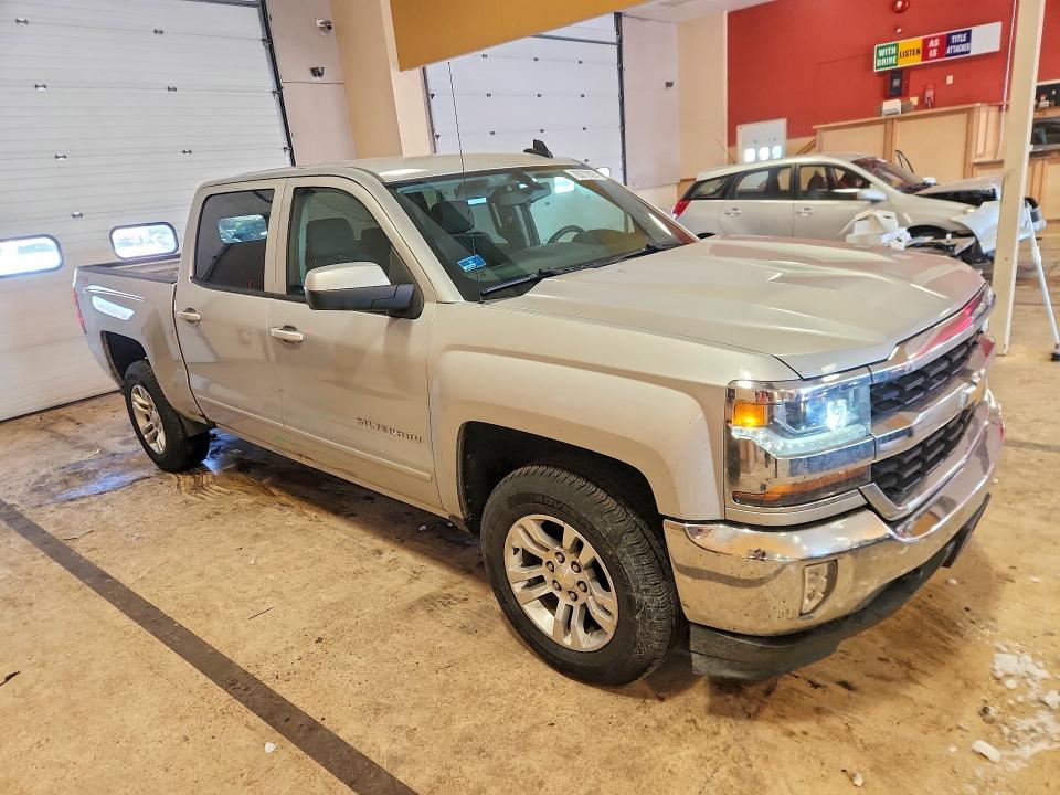 Photo 4 from auction – 2018 CHEVROLET SILVERADO with VIN 3GCUKREC8JG320845