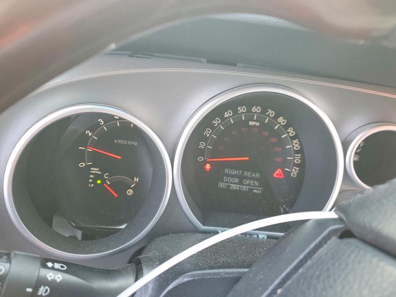 Photo 9 from auction – 2014 TOYOTA SEQUOIA with VIN 5TDDW5G16ES105755