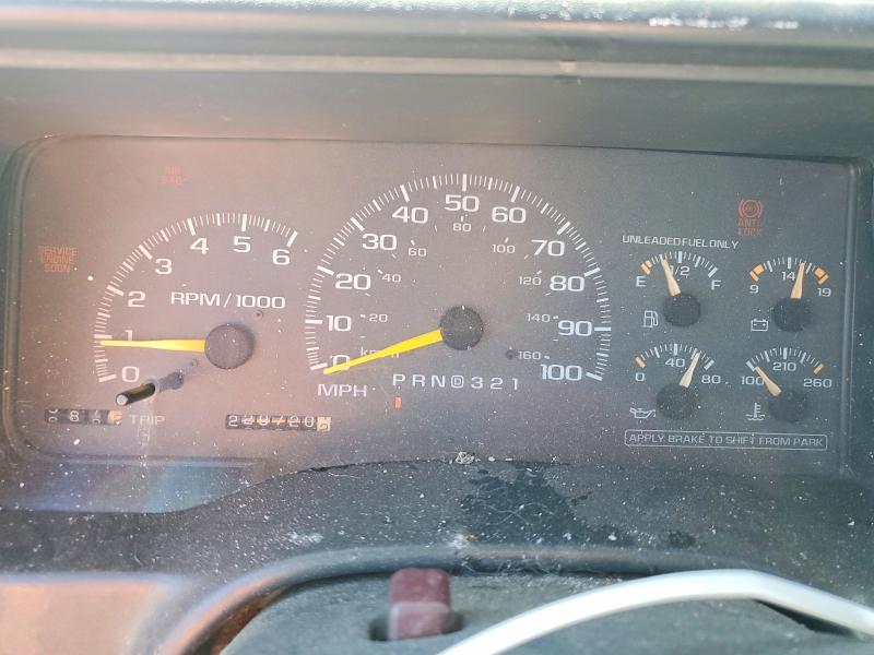Photo 9 from auction – 1998 CHEVROLET GMT-400 with VIN 1GCEC19MXWR153806